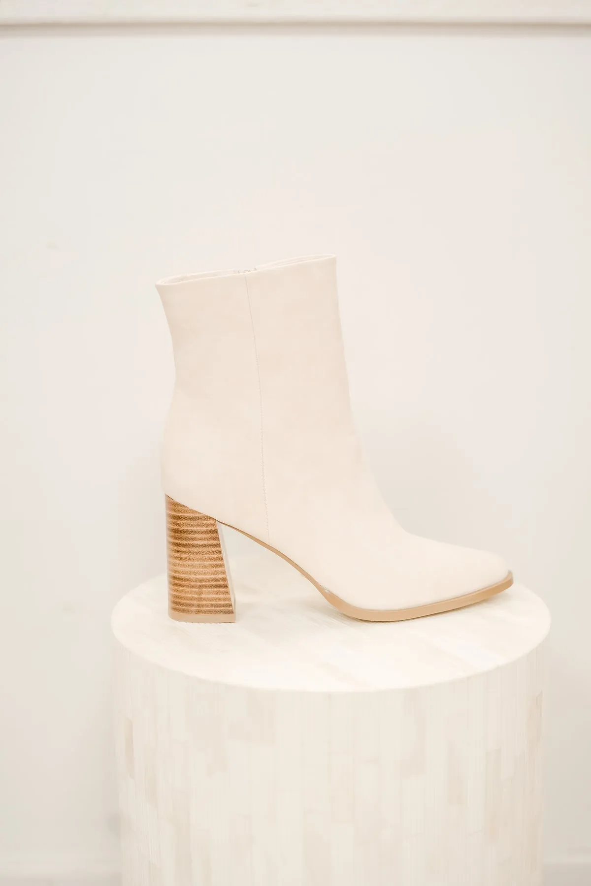 Billini Kaysen Boot in Coconut Nubuck