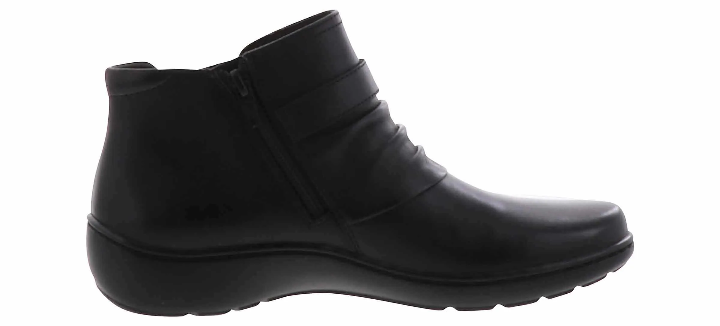 Clarks Cora Women’s Fashion Boot