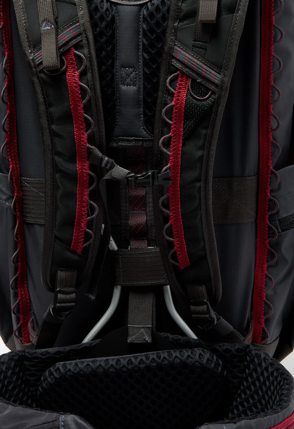 Klattermusen Raido 2.0 Backpack 38L - Raven