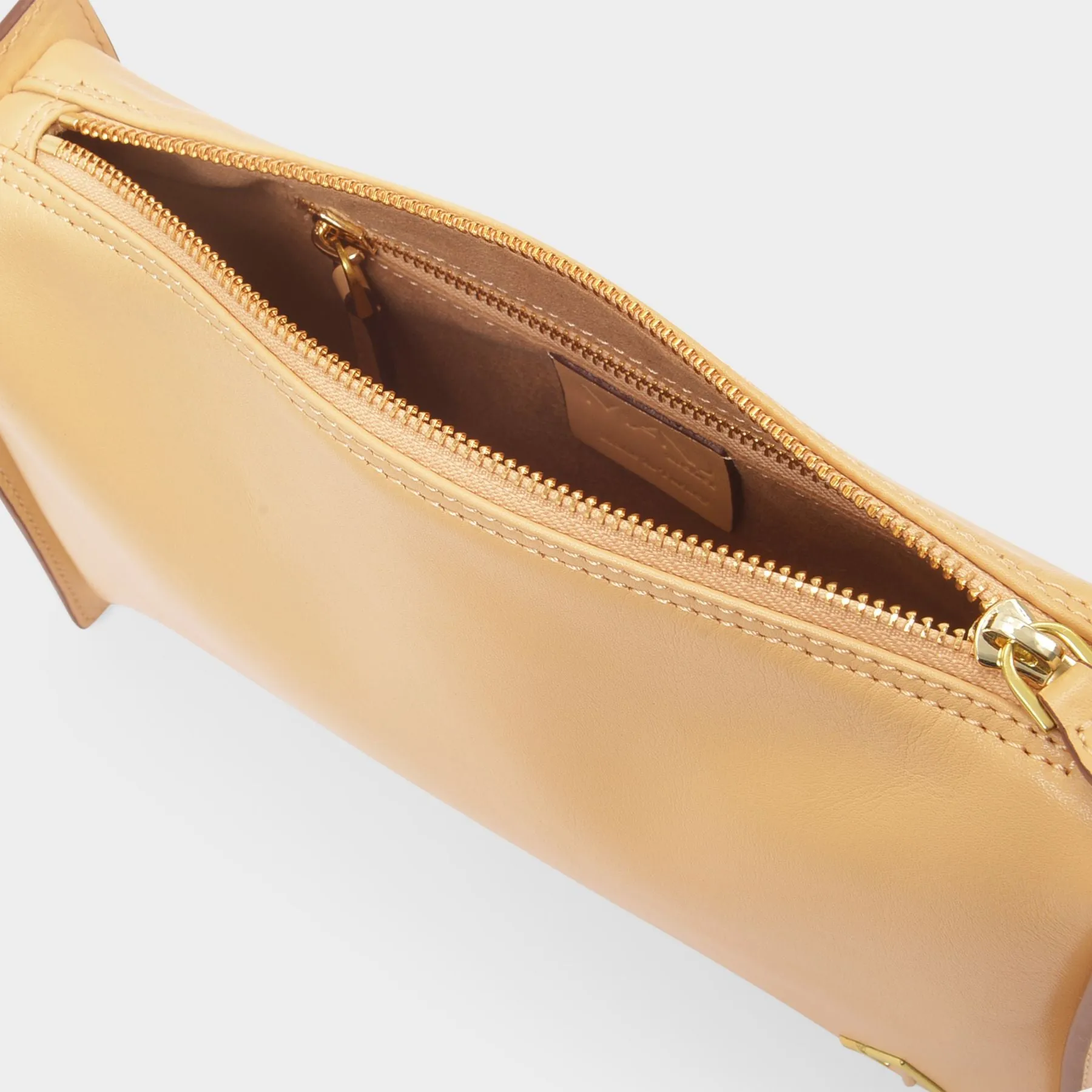 Manu Atelier  Carmen Bag in Beige Leather