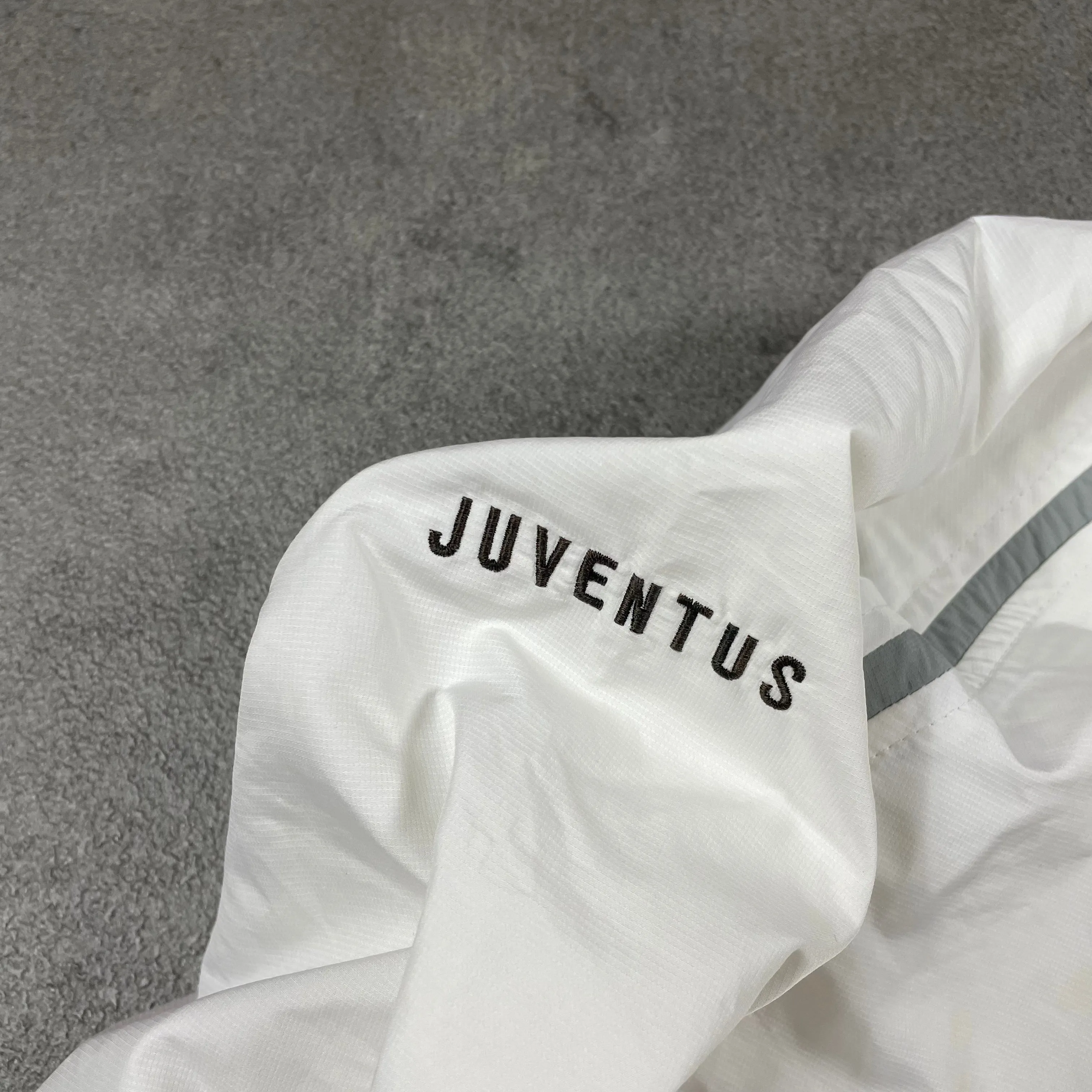 Nike x Juventus (L)