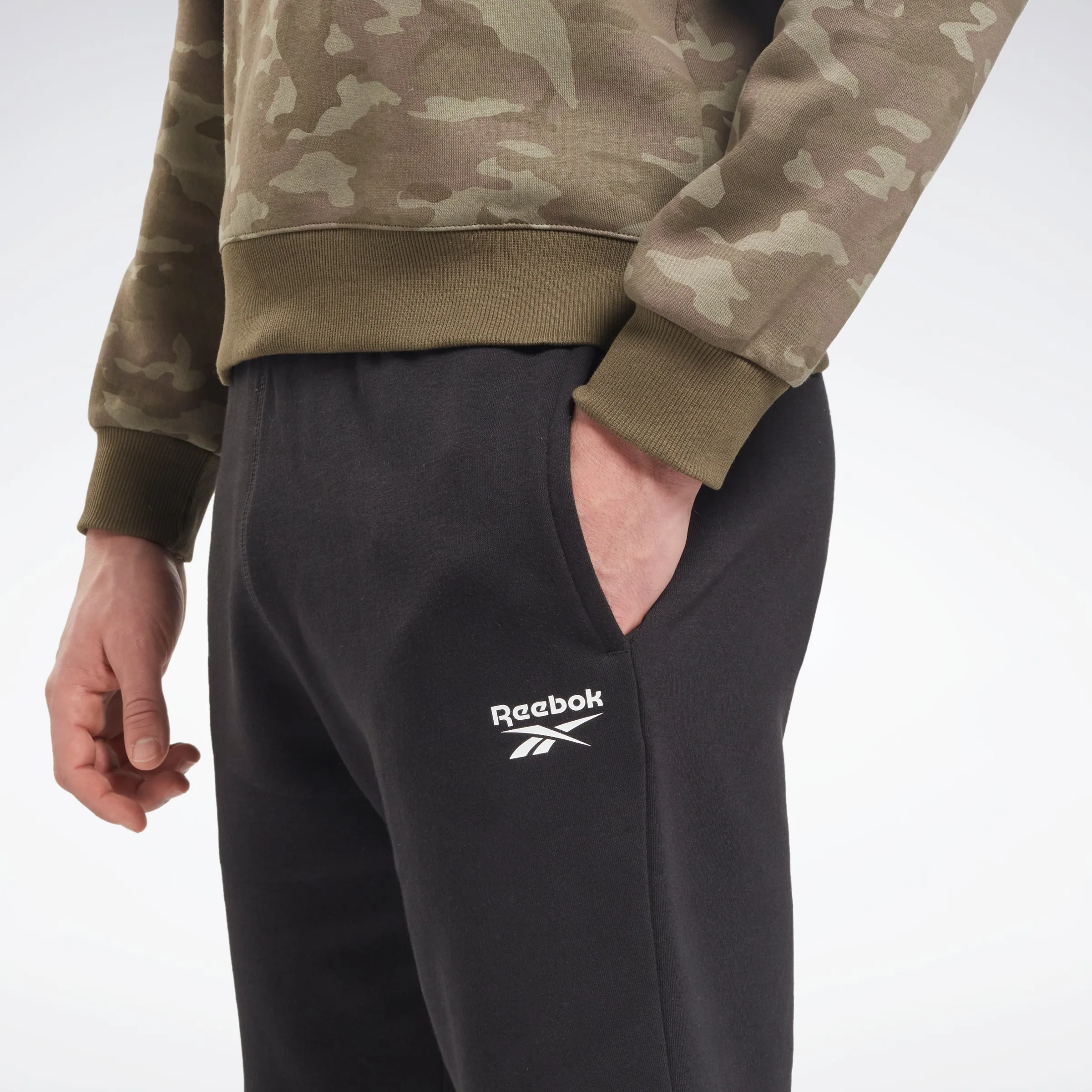 Reebok Identity Small Logo Fleece Shorts Black