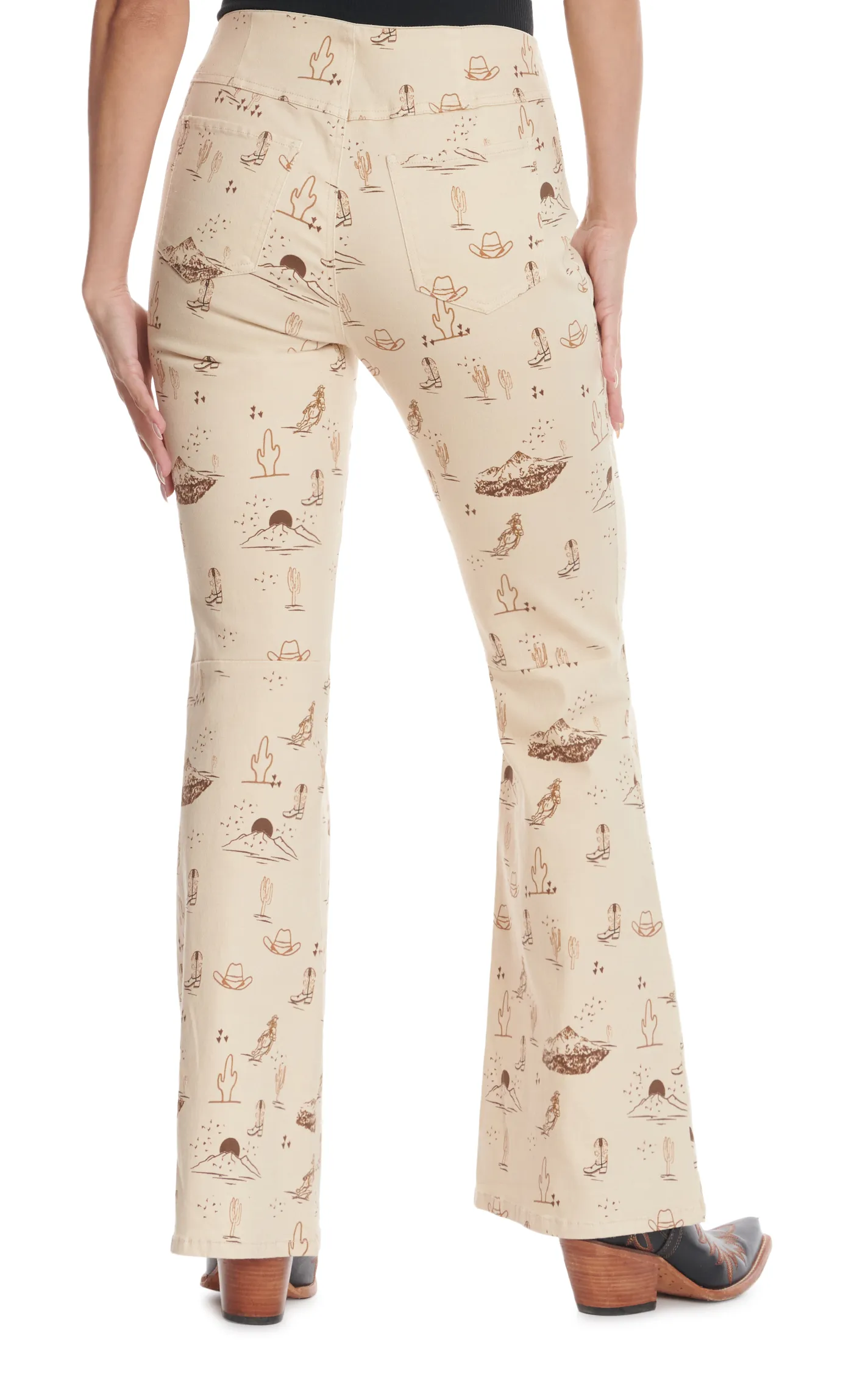 Rockin' C Women's Cream with Brown Western Print Boot Cut Pull On Jeans